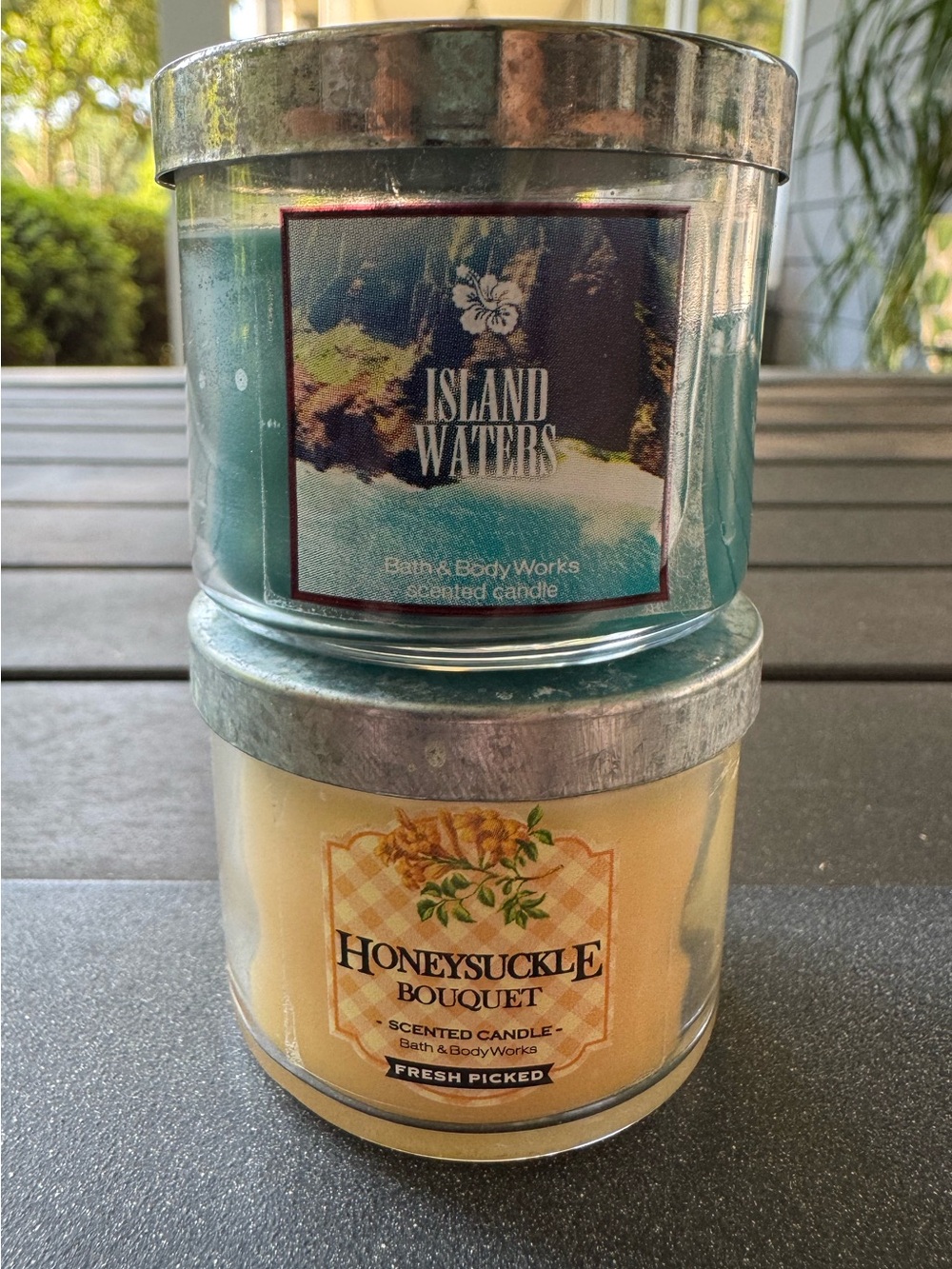 Bath & Body Works Mini Island Waters & Honeysuckle Bouquet 2014 Candle Duo